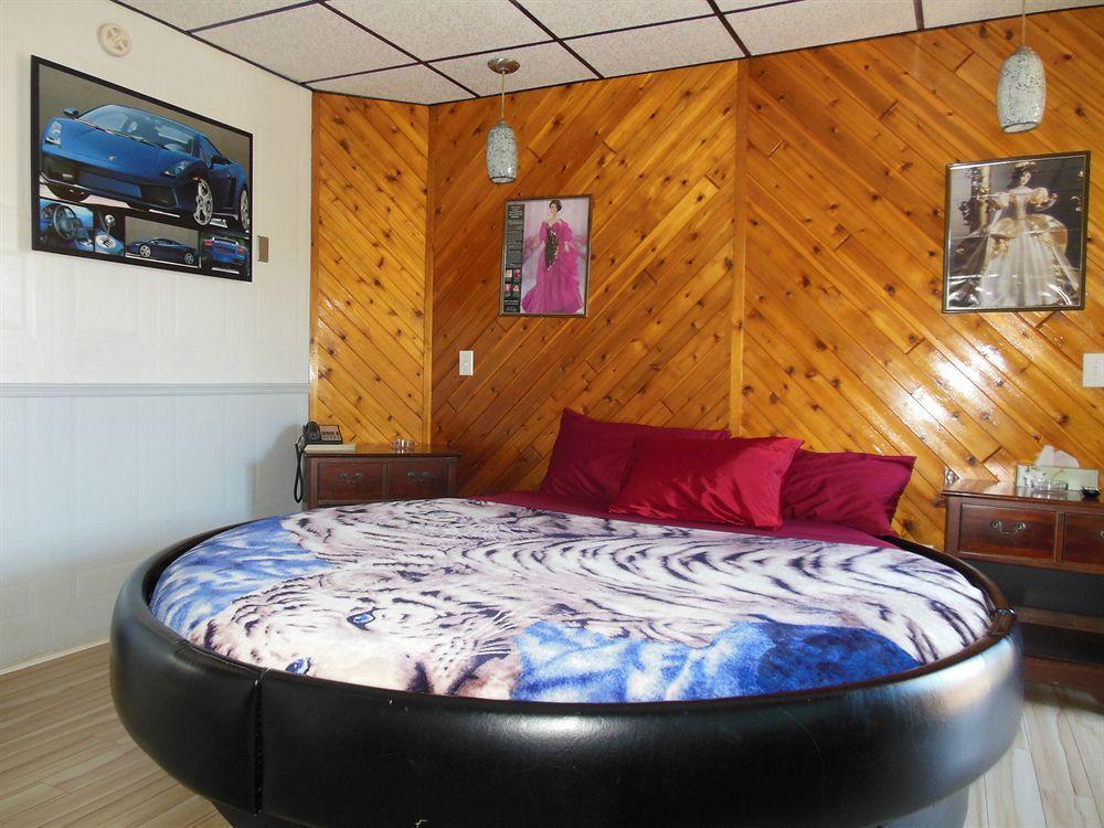 Motor Court Motel Лондон Екстериор снимка